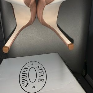 Steve Madden Deserve